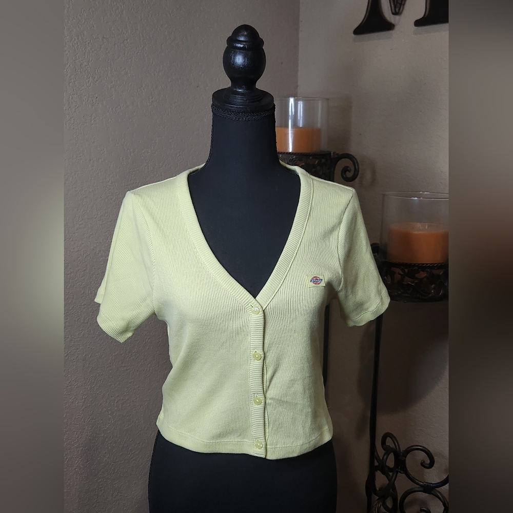 Dickies Light Green Ribbed Short Sleeve Emporia Crop Top Cardigan. Size XL. NWT